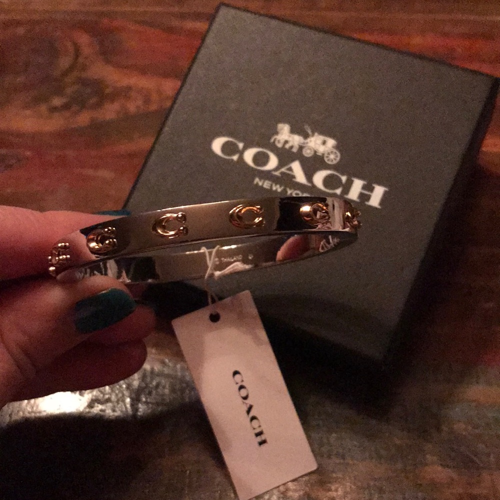 🧡 Coach Signature C Hinged Bangle Bracelet 🧡